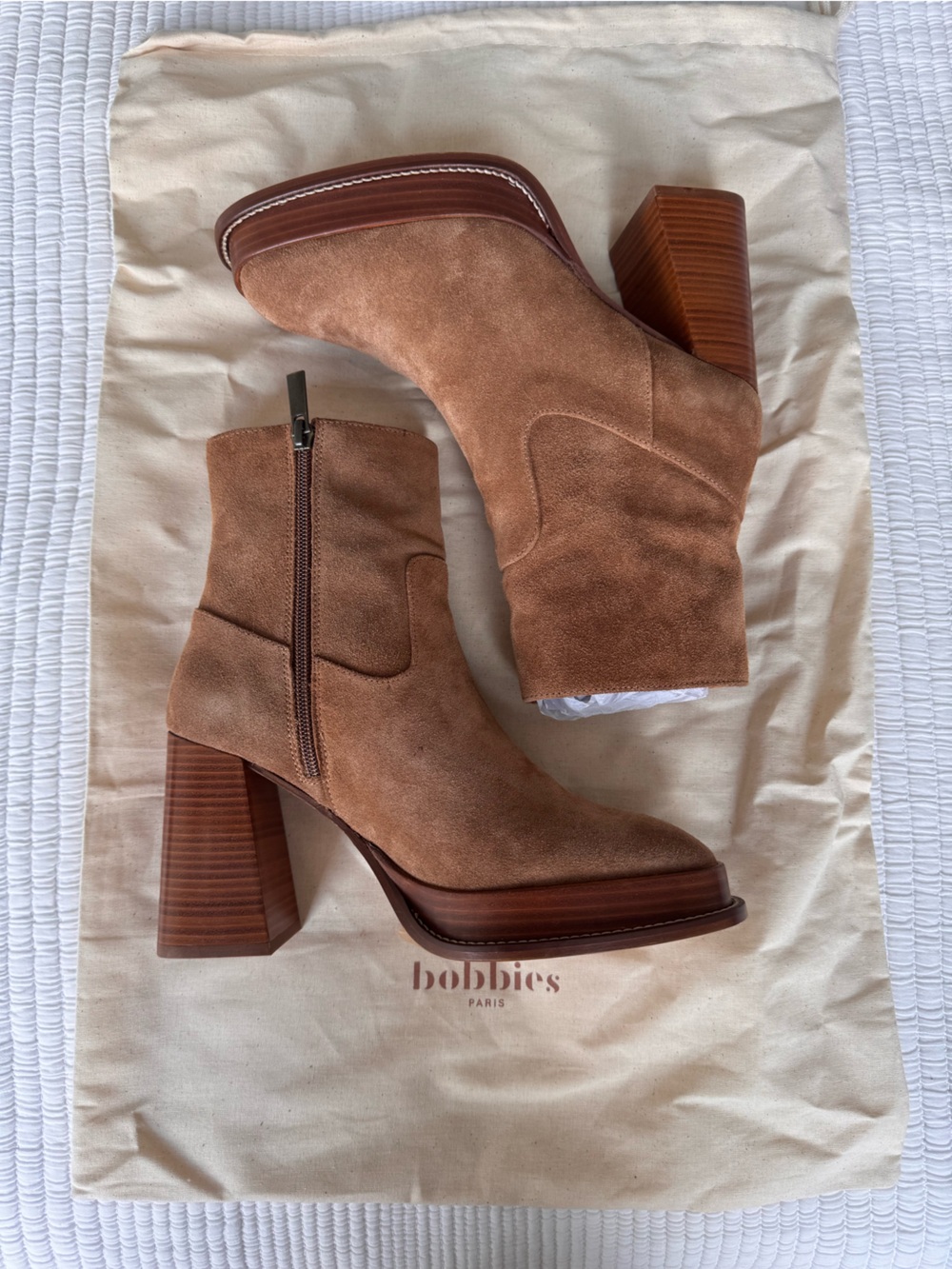 NIB Bobbies Marnie - Squirrel Suede 38 - Picture 2 of 8